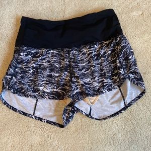 High Waisted Speed Up Short 2.5"